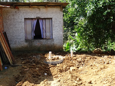 Instalação das fossas sépticas no Morro Boa Vista, Jaraguá do Sul (SC)